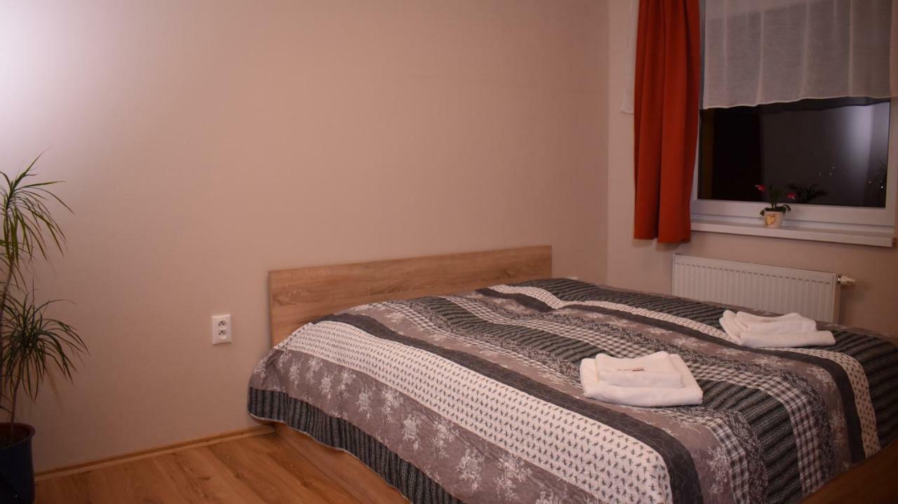 Beska Appartement Bešeňová Buitenkant foto