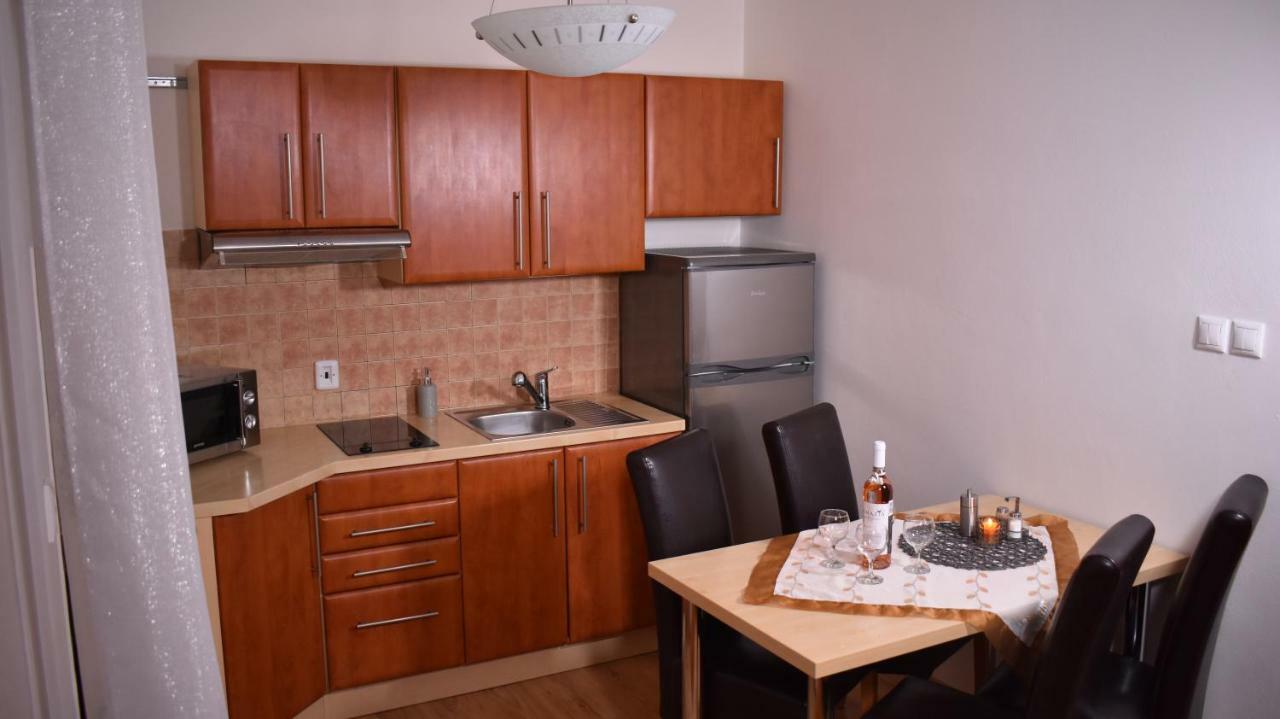 Beska Appartement Bešeňová Buitenkant foto